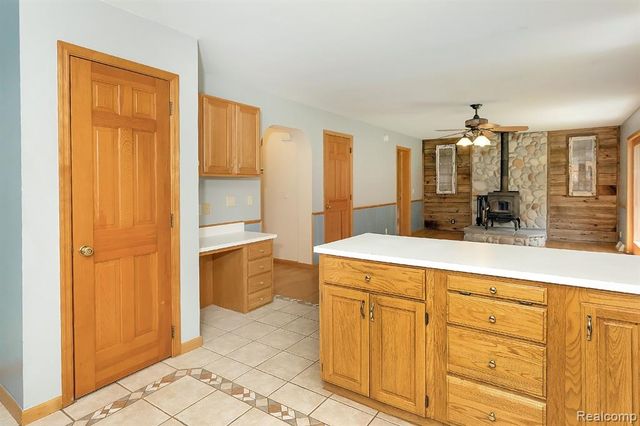 7653 Chase Lake Road, Fowlerville, MI 48836