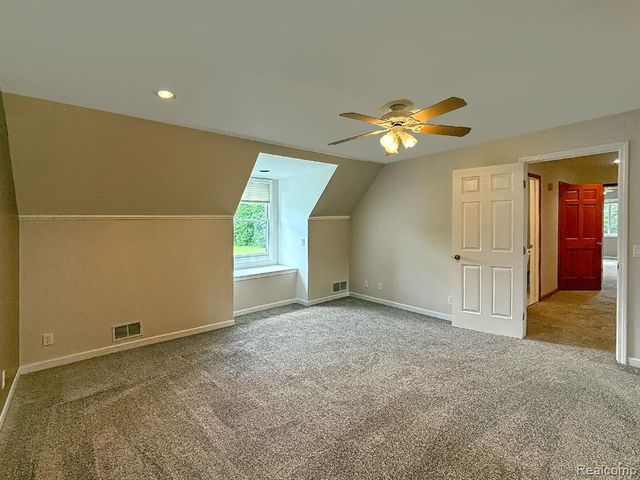 7653 Chase Lake Road, Fowlerville, MI 48836