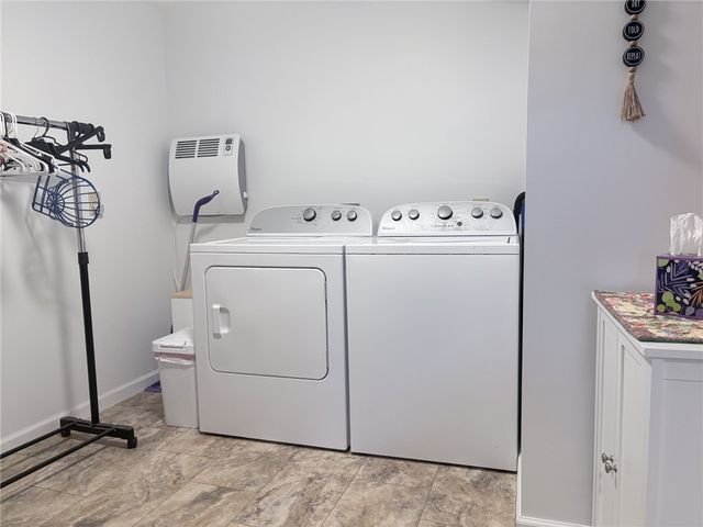 5764 Clover Meadow Lane, Farmington, NY 14425