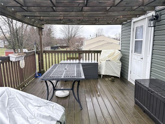 5764 Clover Meadow Lane, Farmington, NY 14425