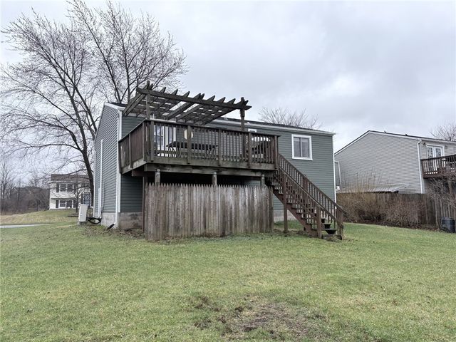 5764 Clover Meadow Lane, Farmington, NY 14425