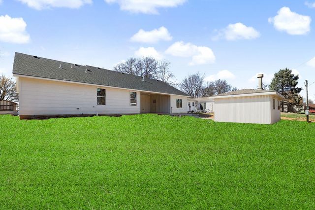 600 S Trotter, Maize, KS 67101