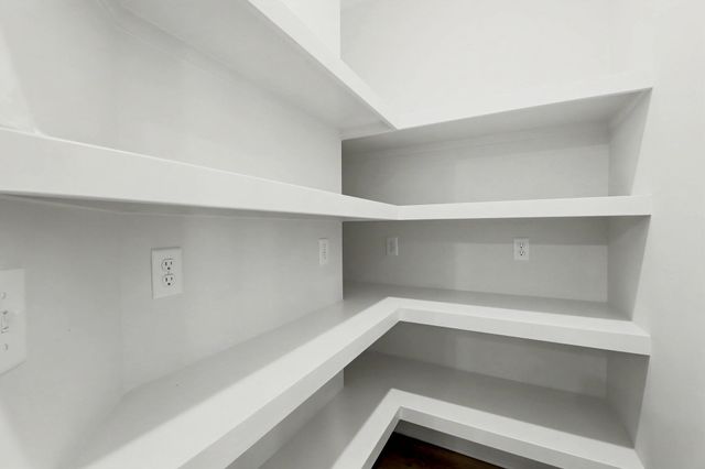 600 S Trotter, Maize, KS 67101