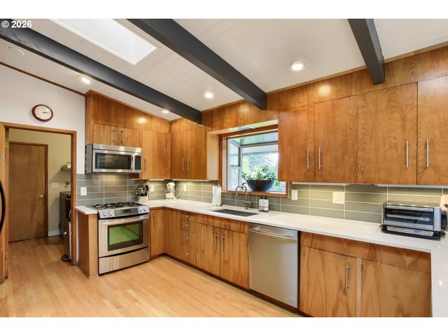 6255 Sw OLD SCHOLLS FERRY Rd, Portland, OR 97223