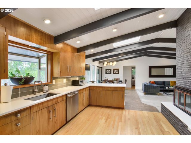 6255 Sw OLD SCHOLLS FERRY Rd, Portland, OR 97223