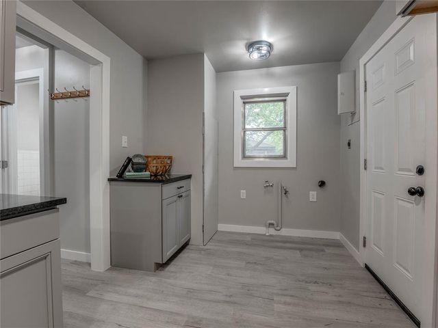 2016 W Noble Avenue, Guthrie, OK 73044