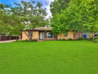 2016 W Noble Avenue, Guthrie, OK 73044
