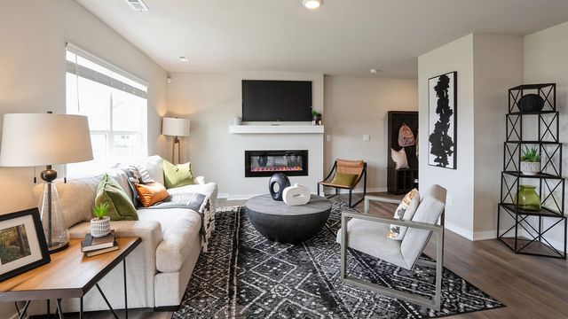 2240 SE Morningdew Drive, West Des Moines, IA 50265