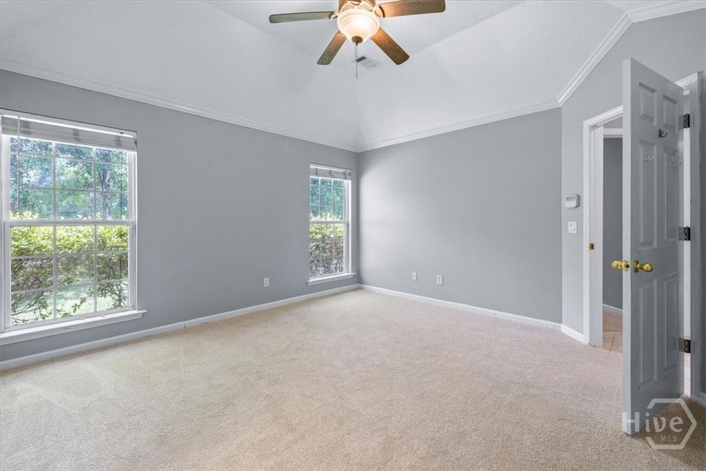 Image 17 of property listing at 85 Oak Ridge Circle, Richmond Hill, GA 31324