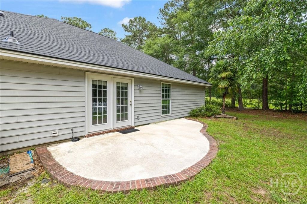 Image 27 of property listing at 85 Oak Ridge Circle, Richmond Hill, GA 31324
