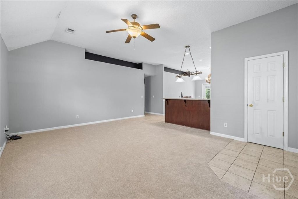 Image 7 of property listing at 85 Oak Ridge Circle, Richmond Hill, GA 31324
