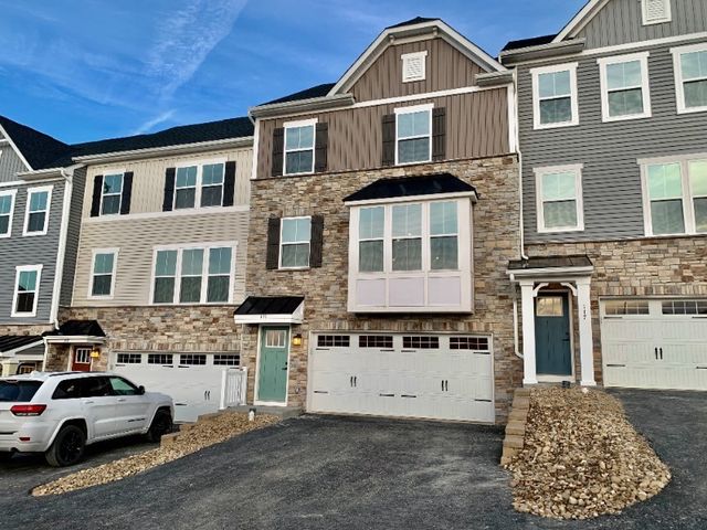 115 Moyer Hill Dr 1, Cranberry Twp, PA 16066
