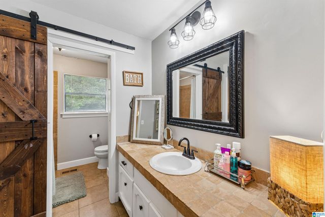 1031 KINGS FOREST DRIVE, Leeds, AL 35094