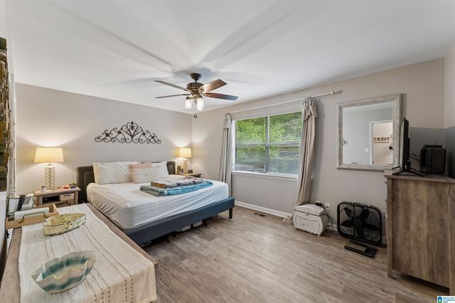1031 KINGS FOREST DRIVE, Leeds, AL 35094