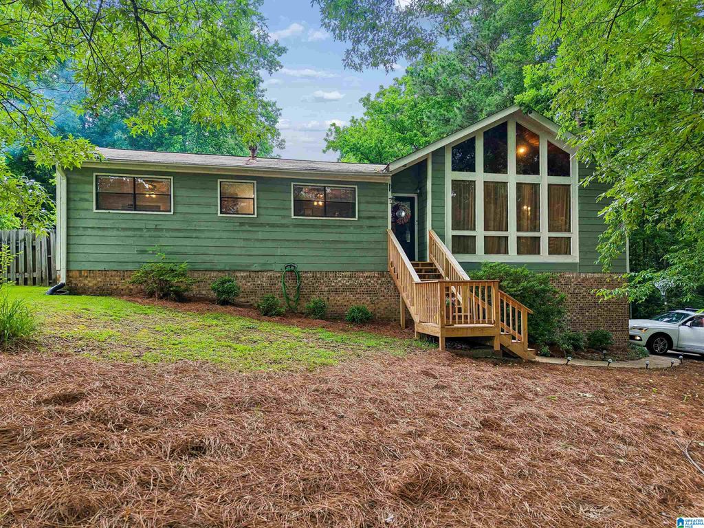 1031 KINGS FOREST DRIVE, Leeds, AL 35094