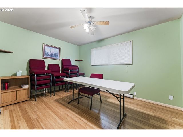 9477 Se MALONEY Pl, Happy Valley, OR 97086