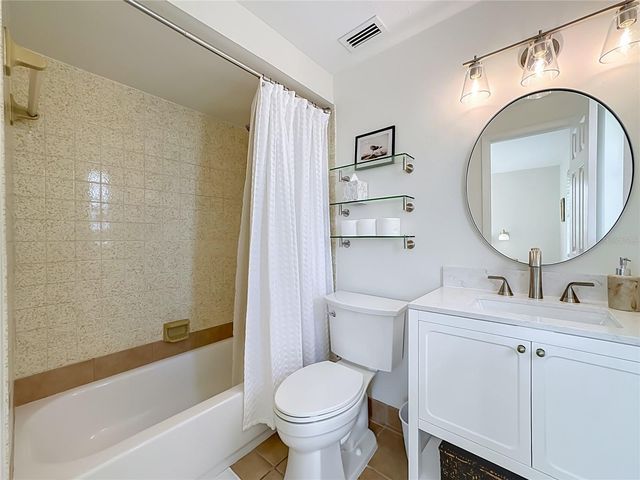 202 PEACOCK LANE B, Holmes Beach, FL 34217