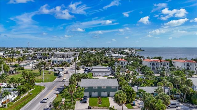 202 PEACOCK LANE B, Holmes Beach, FL 34217