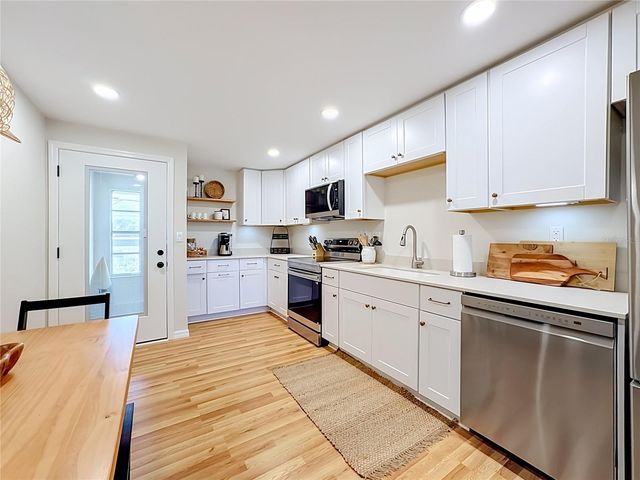 202 PEACOCK LANE B, Holmes Beach, FL 34217
