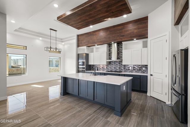 360 RIO DE JAZMIN Circle, El Paso, TX 79932