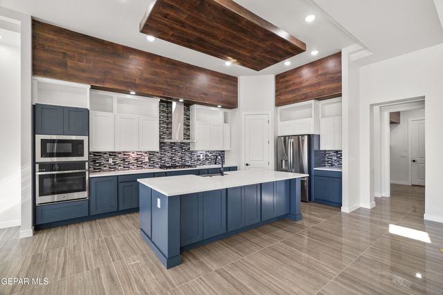 360 RIO DE JAZMIN Circle, El Paso, TX 79932