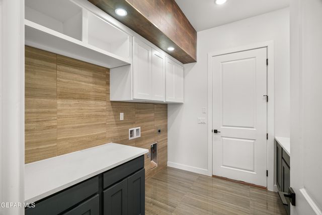 360 RIO DE JAZMIN Circle, El Paso, TX 79932