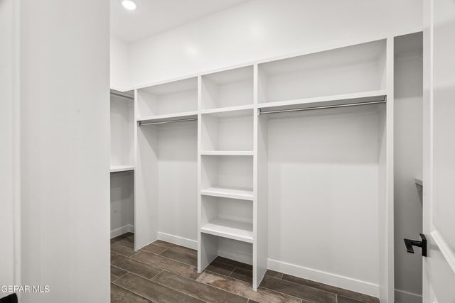 360 RIO DE JAZMIN Circle, El Paso, TX 79932