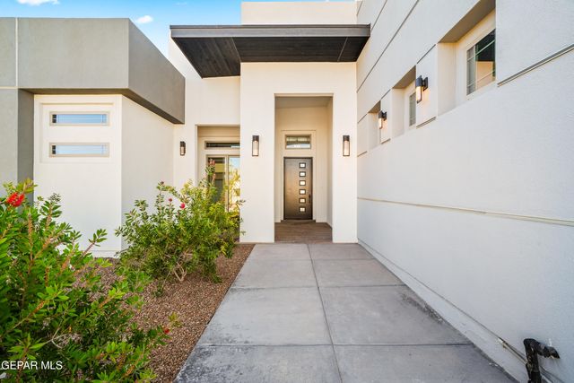 360 RIO DE JAZMIN Circle, El Paso, TX 79932