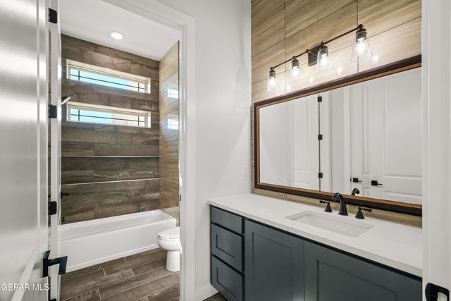 360 RIO DE JAZMIN Circle, El Paso, TX 79932