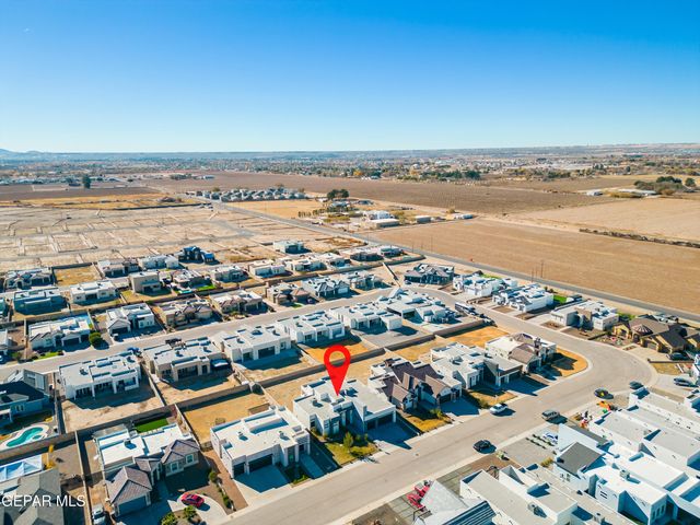 360 RIO DE JAZMIN Circle, El Paso, TX 79932