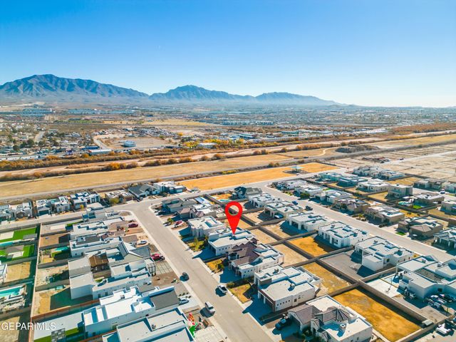 360 RIO DE JAZMIN Circle, El Paso, TX 79932