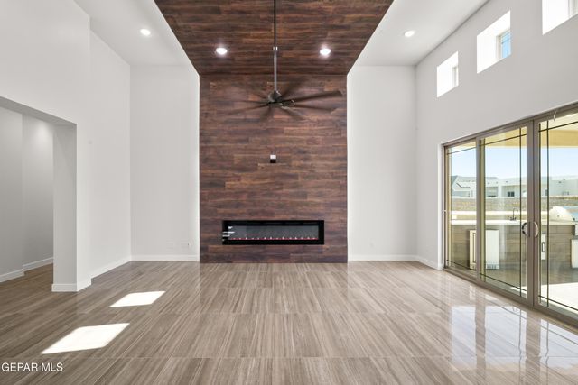 360 RIO DE JAZMIN Circle, El Paso, TX 79932