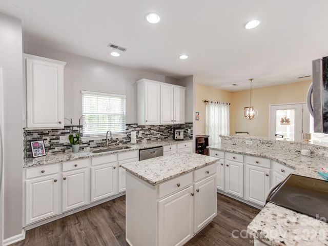 2536 Sandy Ridge Lane, Matthews, NC 28105