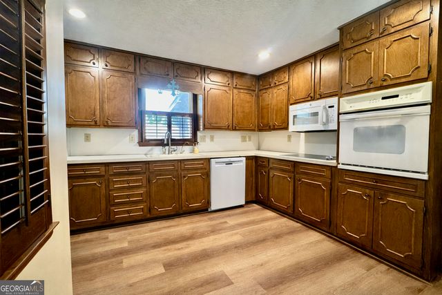 370 Merrydale Drive SW, Marietta, GA 30064