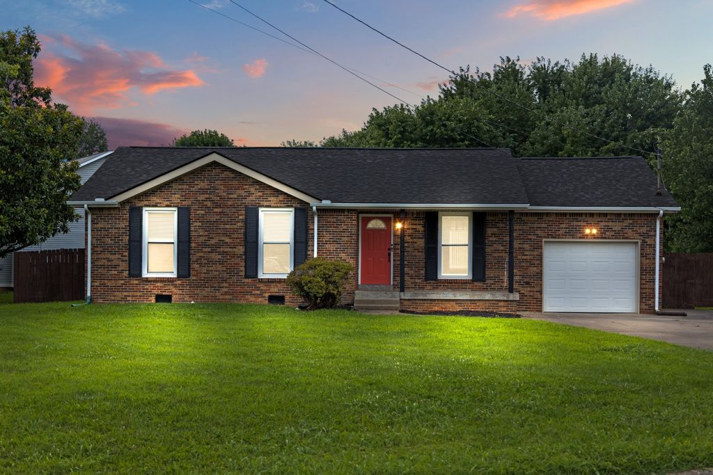1200 Tobacco Rd, Clarksville, TN 37042
