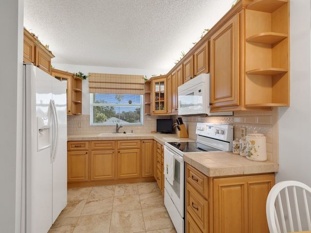 375 N Grove Isle Circle 375, Vero Beach, FL 32962