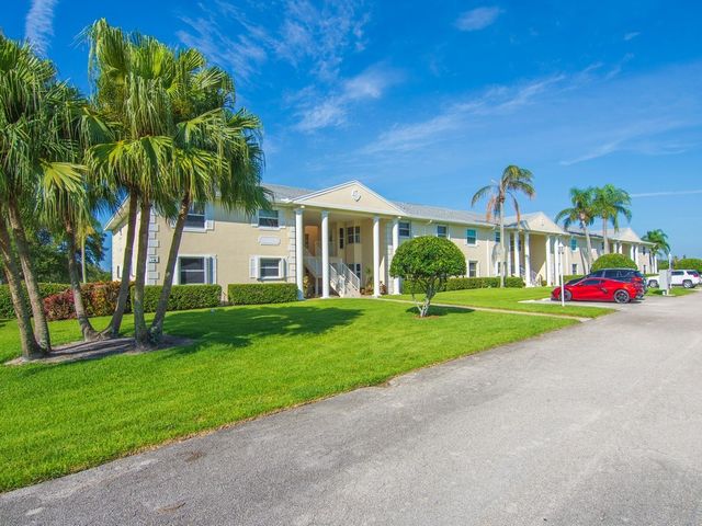 375 N Grove Isle Circle 375, Vero Beach, FL 32962