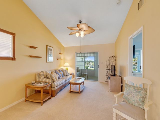 375 N Grove Isle Circle 375, Vero Beach, FL 32962