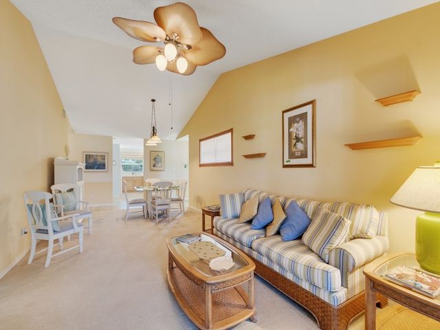 375 N Grove Isle Circle 375, Vero Beach, FL 32962