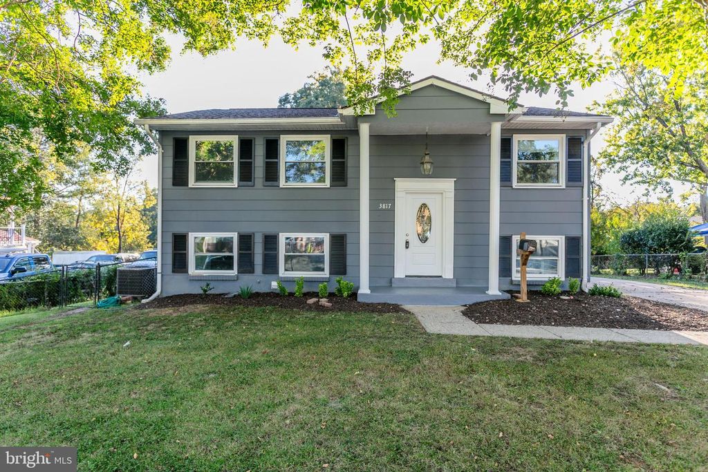 3817 CLAREMONT LN, Dale City, VA 22193
