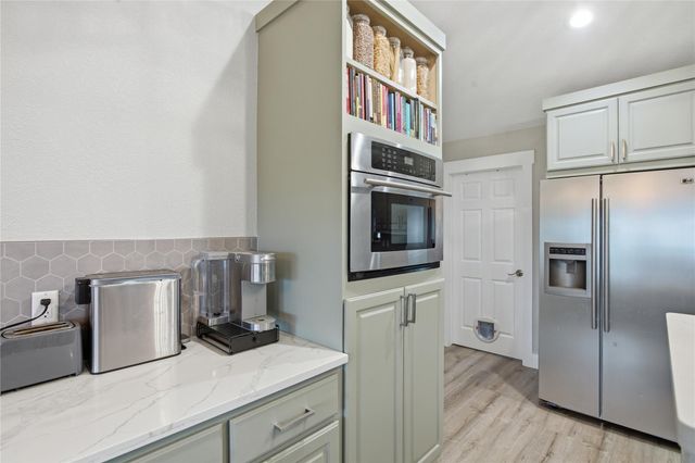 15200 Storm DR, Austin, TX 78734