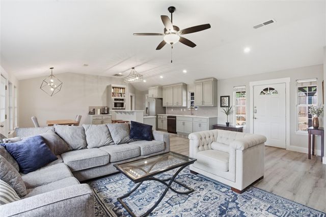 15200 Storm DR, Austin, TX 78734