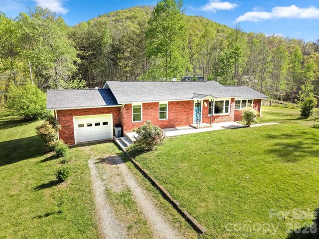 154 Cactus Lane, Franklin, NC 28734