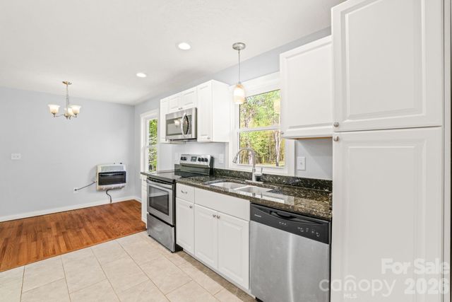 154 Cactus Lane, Franklin, NC 28734