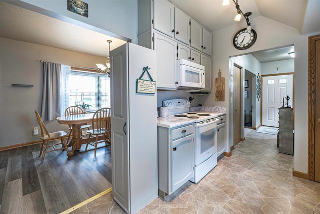 2702 WASHINGTON Avenue, Erie, PA 16508