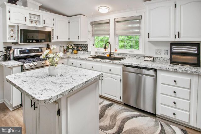 106 CARL AVE, Monroeville, NJ 08343