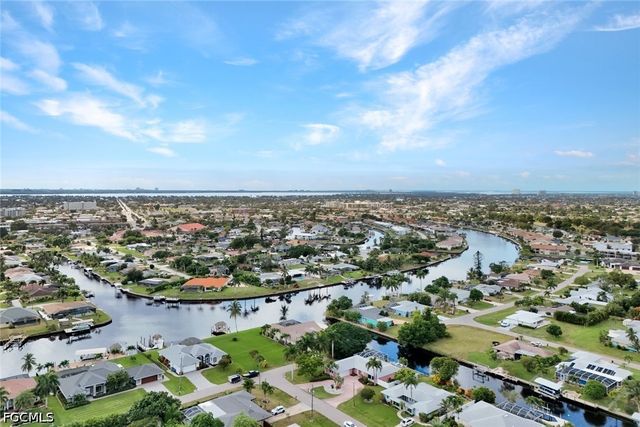 4232 SE 8th PL, Cape Coral, FL 33904