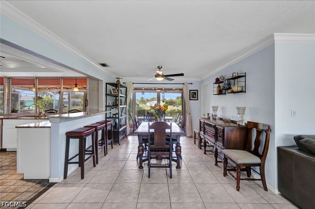 4232 SE 8th PL, Cape Coral, FL 33904