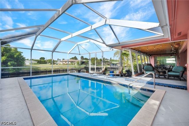 4232 SE 8th PL, Cape Coral, FL 33904