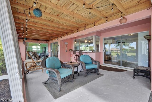 4232 SE 8th PL, Cape Coral, FL 33904
